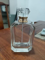 Flacon de parfum en verre transparent de haute qualité, carré ou ovale, vide, avec atomiseur et divers bouchons pour l'emballage de parfums – Prix usine