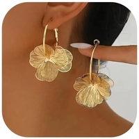 Pendientes Colgantes de Flor Chapados en Oro con Hoja de Ginkgo y Borla de Pétalos, Personalizados para Mujer, Día de la Madre, Pascua