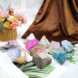 Pietre Grezze di Cristallo Naturale all'Ingrosso, Gemme Non Lucidate, Rubino e Apatite Grezzi per Decorazione o Guarigione - Product Image 2
