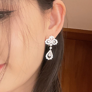 Orecchini a Perno a Goccia con Fiore alla Moda per Donna, Accessori per Orecchie Vuoti per Uso Quotidiano, Outfit Casual e Regalo - Product Image 6