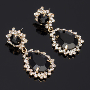 เครื่องประดับแฟชั่นโรแมนติกชุบทองคำขาวสไตล์ยุโรปอเมริกัน ขายส่งต่างหูคริสตัลรูปหยดน้ำสำหรับผู้หญิง สไตล์สตรีท - Product Image 3