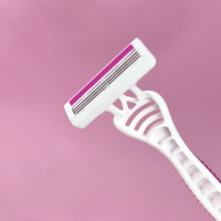 Rasoir triple lame pour femmes, lame affûtée et polie, épilateur pour les poils du corps à usage domestique
