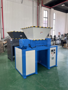 Trituratore di Rottami Metallici a Doppio Albero DBK600-250 da 22kW con PLC e Retromarcia Automatica per Cavi in Alluminio e Fusti in Plastica - Product Image 2