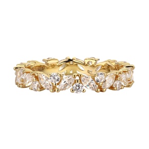 Anillo de Compromiso y Boda Clásico de Oro de 18K, Chapado en Rodio Vintage, Lujoso y Atemporal para Mujer - Product Image 2