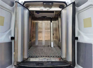 Mini furgoneta de gasolina, coche de entrega de comida de pollo congelado, móvil 4x4, camión refrigerado pequeño, camión refrigerador de carne y pescado de 2 toneladas - Product Image 3