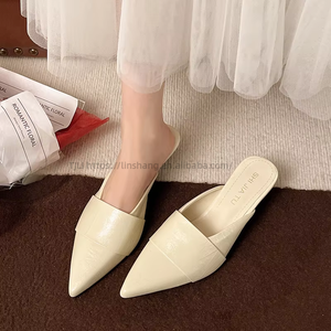 รองเท้าส้นกลางหัวแหลมสไตล์เกาหลี  วัสดุ PU  สำหรับผู้หญิง  ไซส์ใหญ่  ใส่ได้ในฤดูร้อน  ดีไซน์หรูหรา - Product Image 2