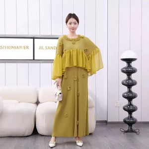 All'ingrosso <span class=keywords><strong>di</strong></span> taglie forti alla moda gonna lunga a pieghe da donna con bordi arruffati e maniche svasate <span class=keywords><strong>abito</strong></span> ampio - Product Image 1