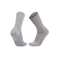 Chaussettes de sport en polyester et nylon tricotées, avec logo personnalisé, motif rayé imprimé numériquement, respirantes, anti-humidité, en maille, pour la course à pied