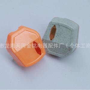 Adaptateur de voyage Jinming 1363BS 105 KM103, prise universelle AC, blanc grisâtre, orange, matériau ABS, pour le commerce extérieur - Product Image 1