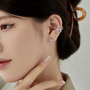 Pendientes de Mariposa con Circonita Cúbica 5A Dylam, Pendientes de Mariposa con Pavé de Circonita Cúbica Chapados en Oro de 18K para Mujer, Buen Regalo para Hermana o Amante - Product Image 4