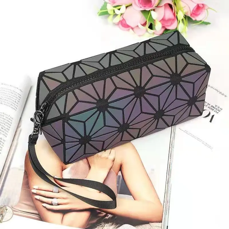 Geometric Cosmetic Bag Wholesale Custom Luxury Black Travel Small PU Fabric Mini Cosmetic Bags Waterproof Geometric Cosmetic Bag