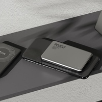 Batterie externe magnétique ultra-mince en alliage d'aluminium 10000 mAh à charge rapide 20W 15W avec câble Type C, lumière LED et clip portefeuille pur