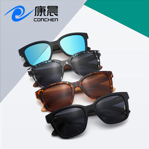 Gafas de sol cuadradas unisex Conchen, montura negra de PC, lentes TAC con protección UV400 para sol, pesca, viajes, conducción y moda. - Product Image 2