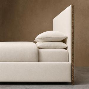 Lit en tissu de chêne moderne Wabi-Sabi artisanal avec cadre en fer martelé à la main et base plateforme basse pour villa privée - Product Image 5