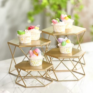 ชุดไรเซอร์สำหรับจัดแสดงบุฟเฟ่ต์ทรงหกเหลี่ยมทำจากทองเหลืองชุดจัดแสดงอาหาร - Product Image 1