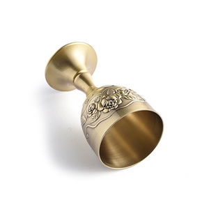 Nuevo Vaso Julep de Latón Sólido con Diseño Antiguo Grabado a Mano, Color Dorado, para Decoración de Bodas - Product Image 4