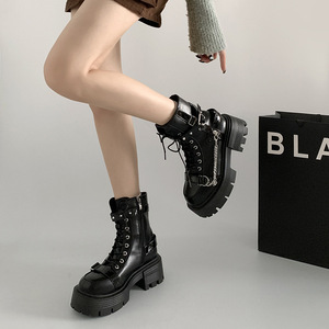 Botas Cortas de Mujer con Plataforma Negra para Exteriores, Estilo Urbano 2026, Ideales para Combinar con Faldas - Product Image 4