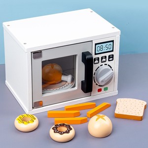 Juguetes educativos de madera para niños Juego de cocina de horno microondas simulado que fomenta el juego prolongado y la imaginación - Product Image 4