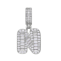 Collier Pendentif Lettre Initiale Personnalisable en Argent 925 Plaqué Rhodium/Or avec Zircons Givrés Style Hip-Hop pour Hommes – Vente en Gros