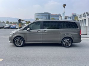 La <span class=keywords><strong>Mercedes</strong></span>-Benz Classe V <span class=keywords><strong>2018</strong></span> 260 Premium Edition National V Professional Car est exportée à bas prix - Product Image 4