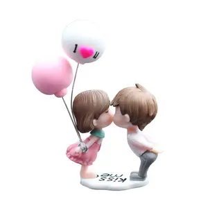 New Arrivals Resin Cute Couple Figurines Craft Gift Wedding Car Decoration