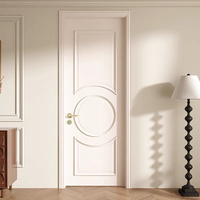 Porte en bois composite de luxe haut de gamme, finition laquée blanche française moderne, avec noyau solide, pour appartement et hôtel
