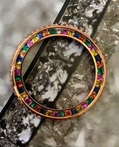 Piezas de reloj personalizadas, insertos de bisel de arcoíris hechos de acero inoxidable con <span class=keywords><strong>piedra</strong></span> arcoíris - Product Image 3