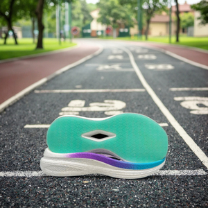 Suelas de Inyección OEM para Calzado Deportivo, Duraderas, Flexibles, de <span class=keywords><strong>EVA</strong></span>+TPU, 2 Colores, Ligeras, Antideslizantes, Resistentes al Agua, con Logotipo Personalizado, Rentables - Product Image 4