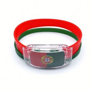 Pulsera de Silicona con Luz LED y Bandera de País Personalizada para Fanáticos del Fútbol, Venta al Por Mayor - Product Image 3