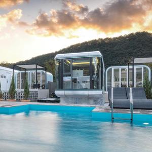 Casa Mobile High-Tech a Forma di Capsula Spaziale, Impermeabile e Antivento, con Finestre Panoramiche per un Vivere Unico - Product Image 6