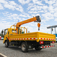 Petit camion de haute qualité et bon marché avec grue adapté à tous les terrains