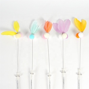 ของเล่นแมวแบบแท่งพร้อมพู่ขนนกและริบบิ้น PVC คุณภาพสูง ลดราคาสุดคุ้ม - Product Image 6