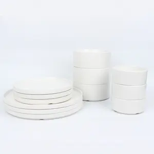Toplu yüksek kalite japon yuvarlak beyaz mat istiflenebilir restoran servis tabağı porselen yemek takımı