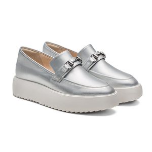 <span class=keywords><strong>Zapatos</strong></span> Casuales <span class=keywords><strong>de</strong></span> Plataforma con Punta Redonda Plateada para Mujer, <span class=keywords><strong>Zapatos</strong></span> <span class=keywords><strong>Deportivos</strong></span> Planos <span class=keywords><strong>de</strong></span> Cuero para Caminar, Estilo Sneaker para Damas, OEM ODM - Product Image 4