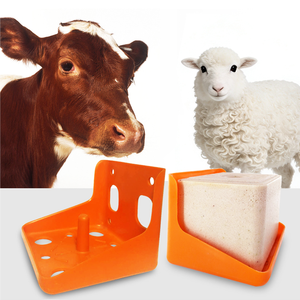 Nouveau support antichoc en PE pour briques de sel minéral pour animaux, pour l'élevage de bovins, ovins et caprins - Product Image 5
