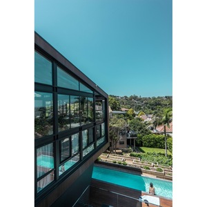 Villa de Estructura de Acero Ligero con Diseño Moderno Para - Product Image 3