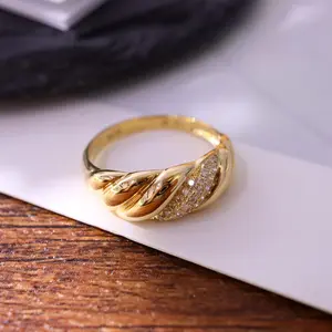 Joyería fina de lujo 925 plata esterlina chapada en oro croissant circón anillo grueso cúpula anillos retorcidos para mujer regalo YF3180