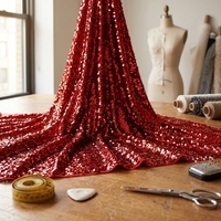 Tissu en maille à paillettes vertes très résistant avec strass pour costumes de scène et robes de mariée
