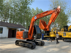 Nouvelle arrivée : Mini-excavatrice Hitachi ZX70 d'occasion, origine Japon, poids opérationnel de 7 tonnes, avec composants essentiels (moteur et pompe) - Product Image 2