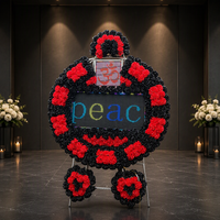 FU-016 Vente en gros, couronne funéraire LED personnalisée 1,5x2,4m, ensemble de couronnes commémoratives en chrysanthèmes artificiels avec support métallique