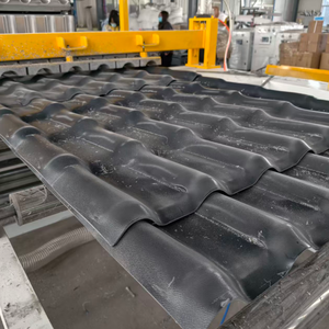 Machines d'extrusion de plaques PVC ASA à haute production pour toitures en PVC, gouttières d'eau de pluie et tuiles de toit plates en forme de bambou - Product Image 1