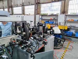 Ligne de production de machines à cintrer les fils automobiles pour la formage de mailles de dossier de siège avec alimentation et cintrage des coins pour dossier de siège de voiture - Product Image 6