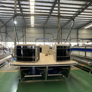 Fornitore di pontoni in alluminio di qualità 25ft 7.6m barche a pontone sportive saldate in alluminio in vendita