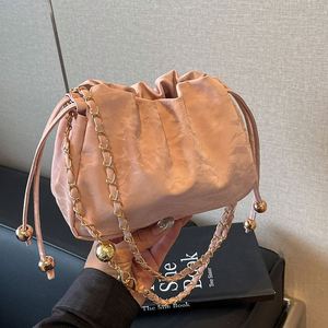 Bolso Pequeño de Moda para Chicas, Bolso Bandolera de Piel Sintética con Cordón, Bolso de Hombro con Cadena Elegante - Product Image 4