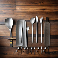 Vente chaude 24 ensembles de couteau de vaisselle en acier inoxydable, fourchette et cuillère 6 personnes hôtel couteau à steak occidental, fourchette et cuillère