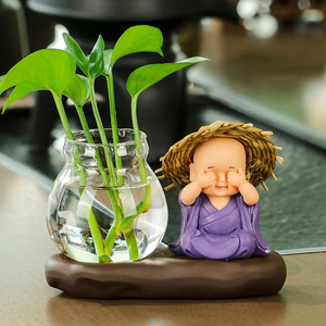 Figurine de moine zen en résine avec vase en verre pour présentation florale sur bureau, décoration de la maison, style asiatique - Product Image 4