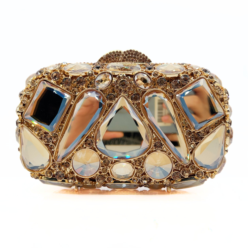 โกลเด้น