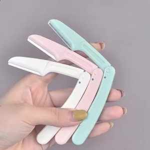 เครื่องโกนหนวดแบบพกพา 3 ชิ้น ชุดเครื่องกำจัดขนบนใบหน้าแบบพับได้ เครื่องมือเสริมความงามสำหรับการสร้างคิ้ว - Product Image 3