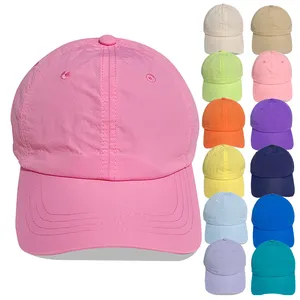 Venta al por mayor logotipo personalizado Color caramelo en blanco liso Nylon secado rápido transpirable Unisex Golf 6 paneles gorras de béisbol sombrero
