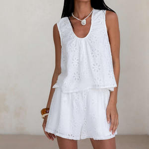 Fabricant de tenues d'été tendance : haut sans manches à col rond et short en coton respirant, ensemble deux pièces sur mesure. - Product Image 3